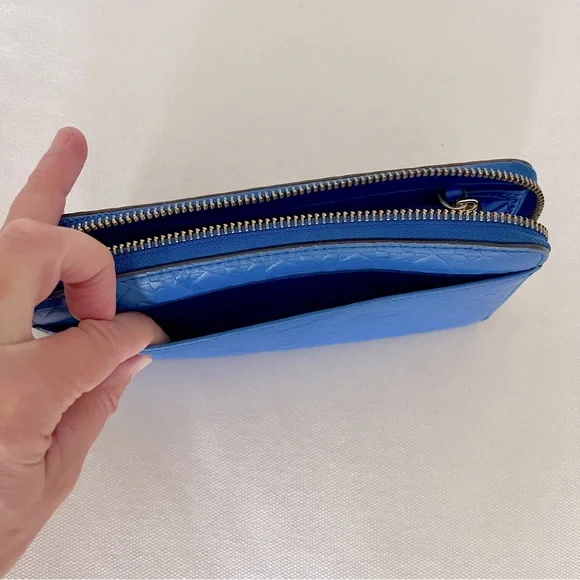 πHPπ Kate Spade Penn Place Embossed Zip-Around Wallet - Picture 6 of 6